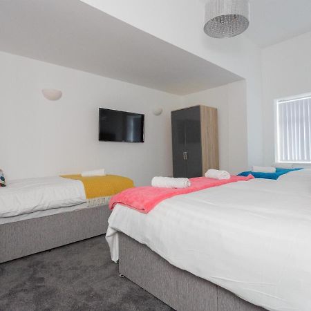 Live In Leeds Greenhill Bungalows Exteriör bild