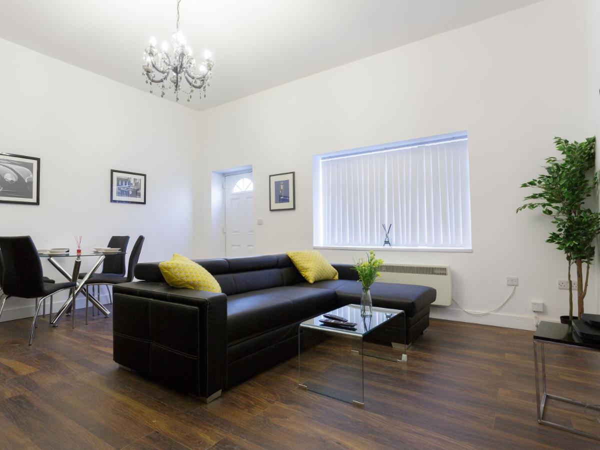 Live In Leeds Greenhill Bungalows Exteriör bild
