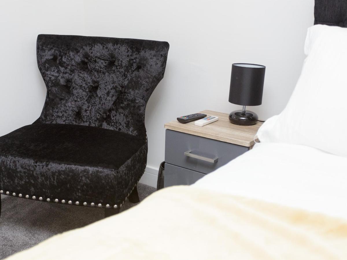 Live In Leeds Greenhill Bungalows Exteriör bild