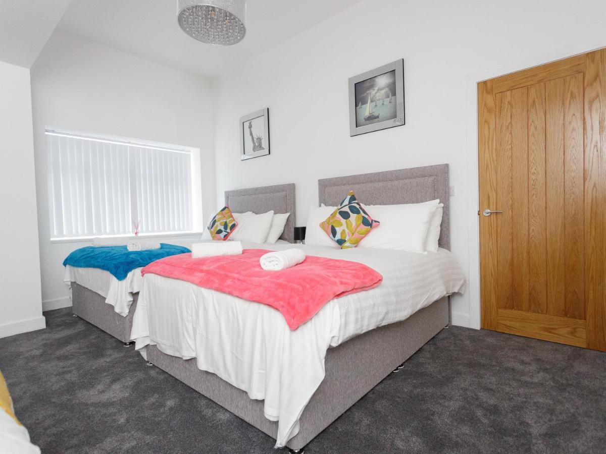Live In Leeds Greenhill Bungalows Exteriör bild