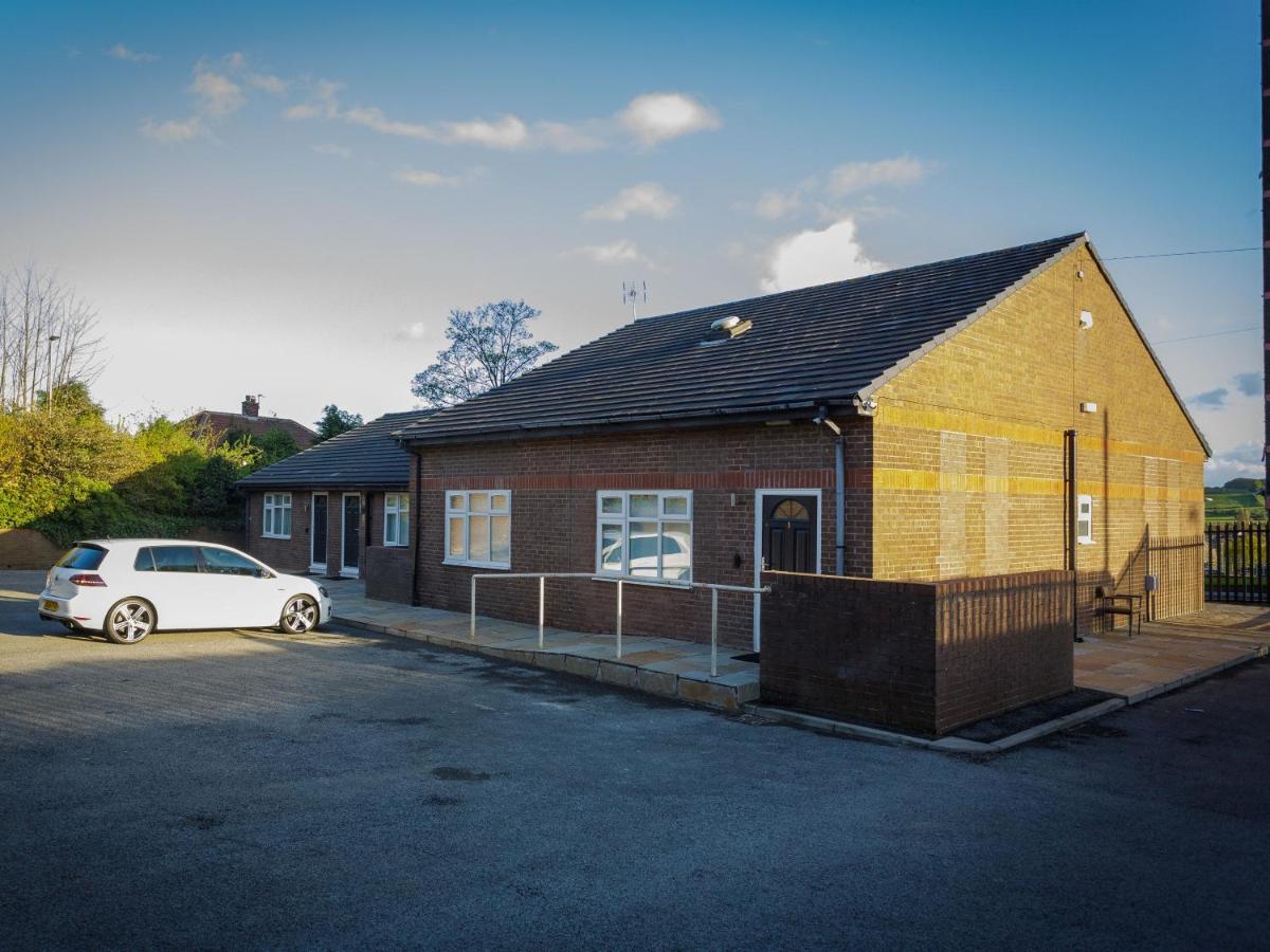 Live In Leeds Greenhill Bungalows Exteriör bild