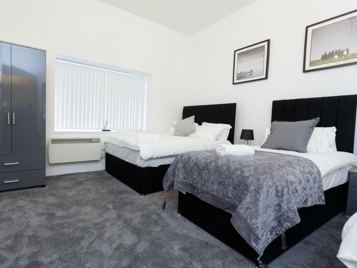Live In Leeds Greenhill Bungalows Exteriör bild