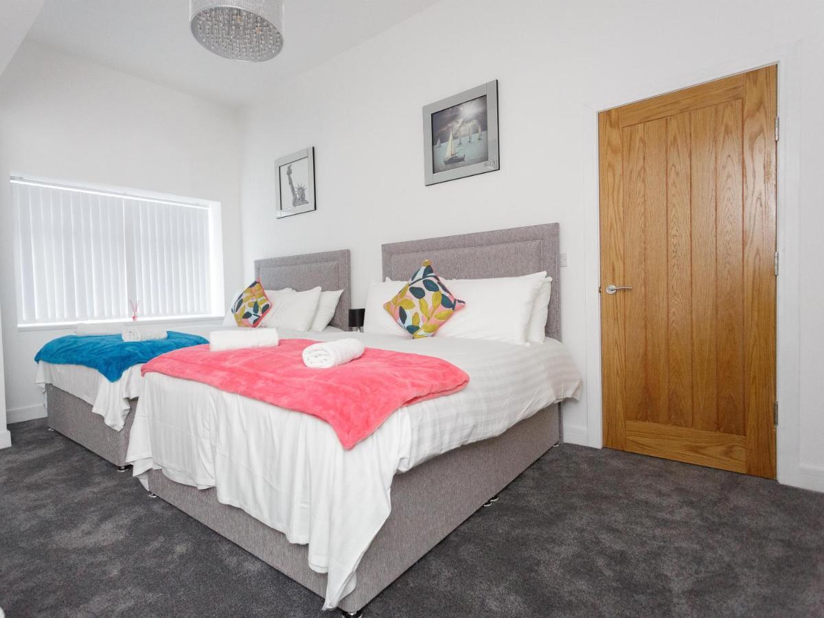 Live In Leeds Greenhill Bungalows Exteriör bild